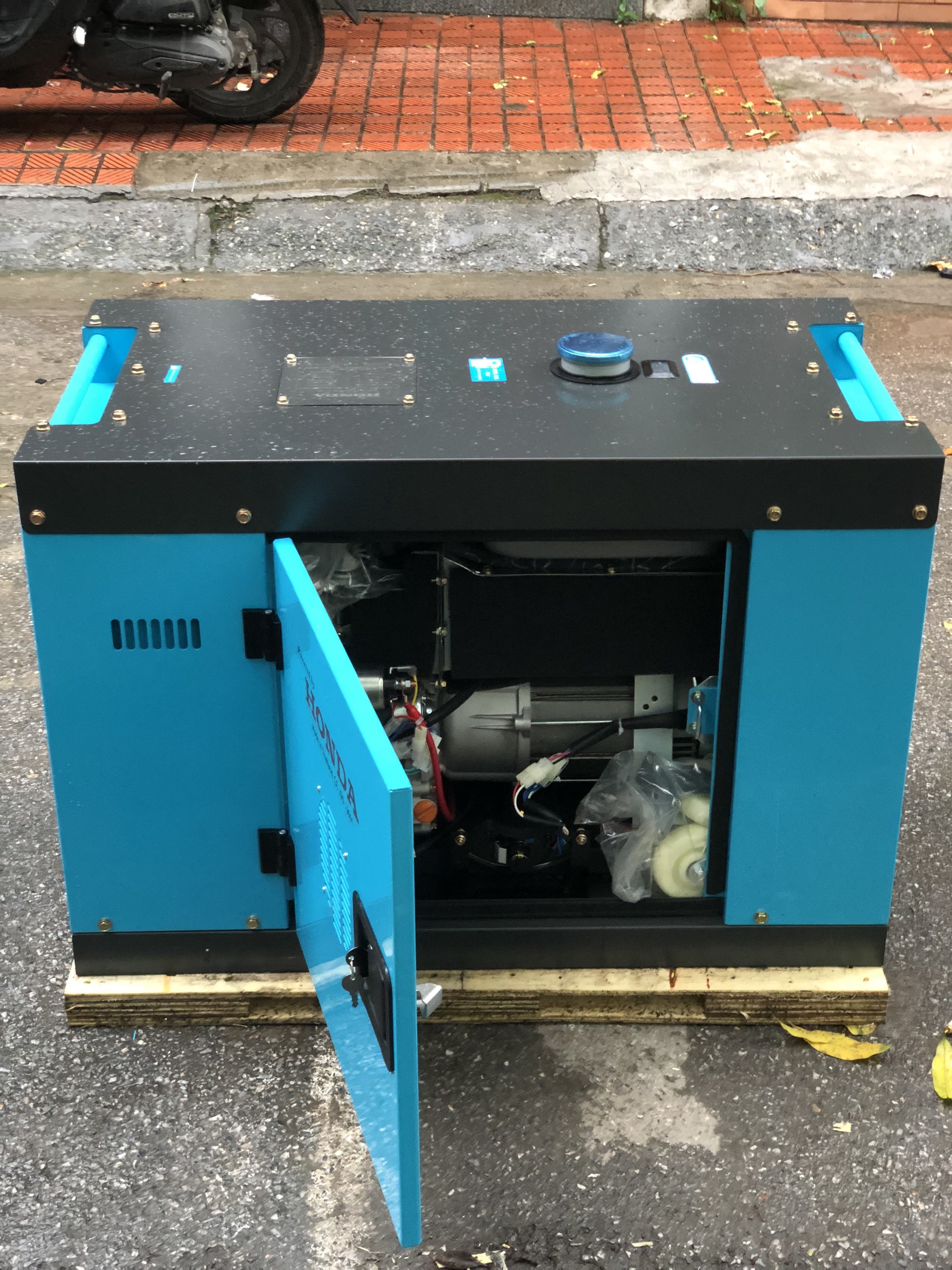 Máy Phát Điện Honda Chạy Dầu 5Kw HD7800ET - Hình ảnh 2