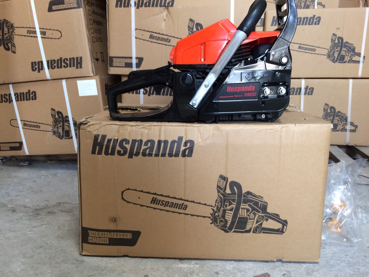 Máy Cưa Xích Chạy Xăng Huspanda 5900 - Hình ảnh 2