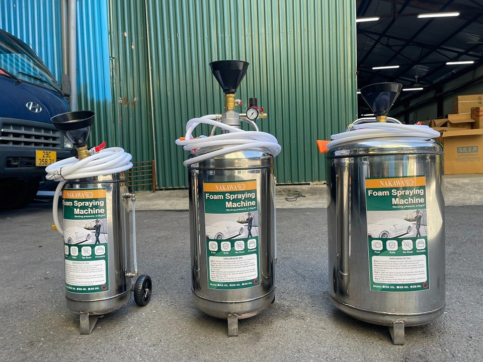 Binh-Phun-Bot-Tuyet-Inox-40L-Nakawa-BB-40L-3.jpg
