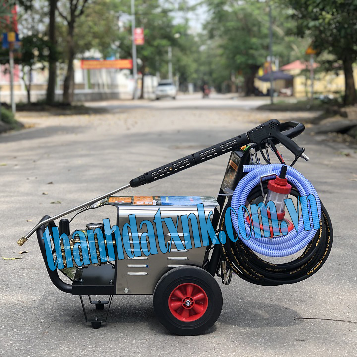 may-rua-xe-4kw-nakawa-tx40h-Copy.jpg