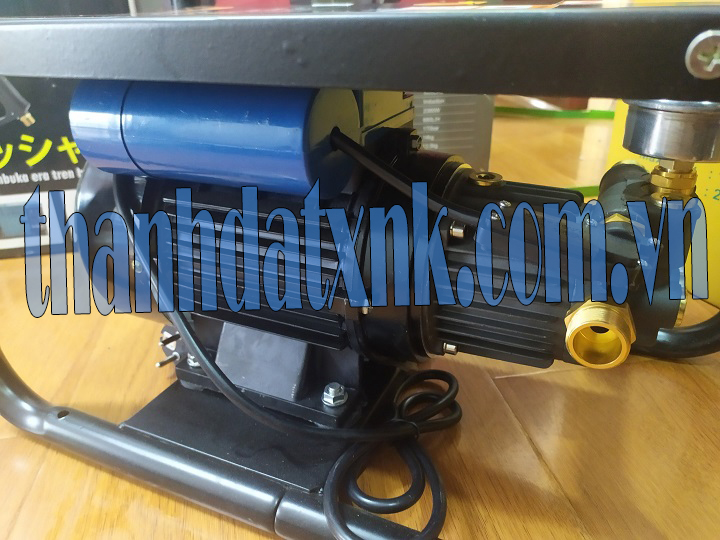 may-rua-xe-kitar-2500w-5-Copy.jpg