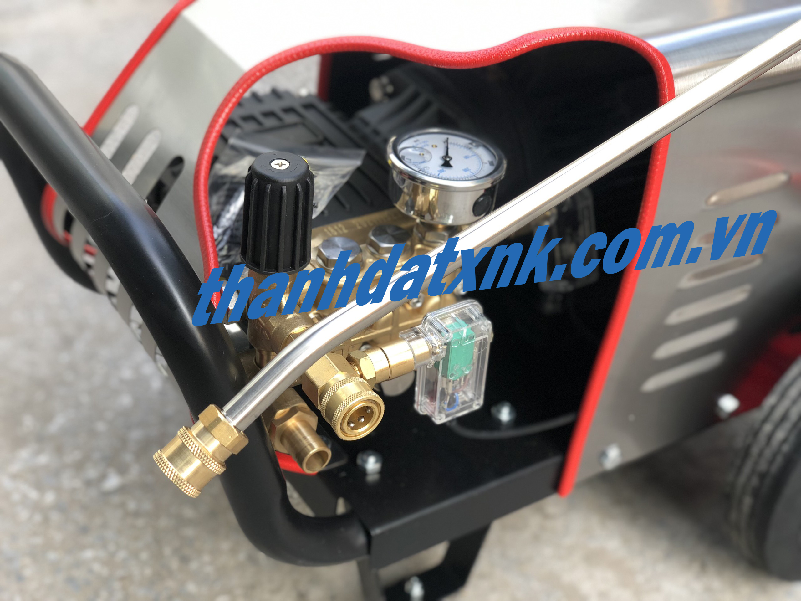 z3215599611561_65abb813d774ce8fb215047e365d5788.jpg