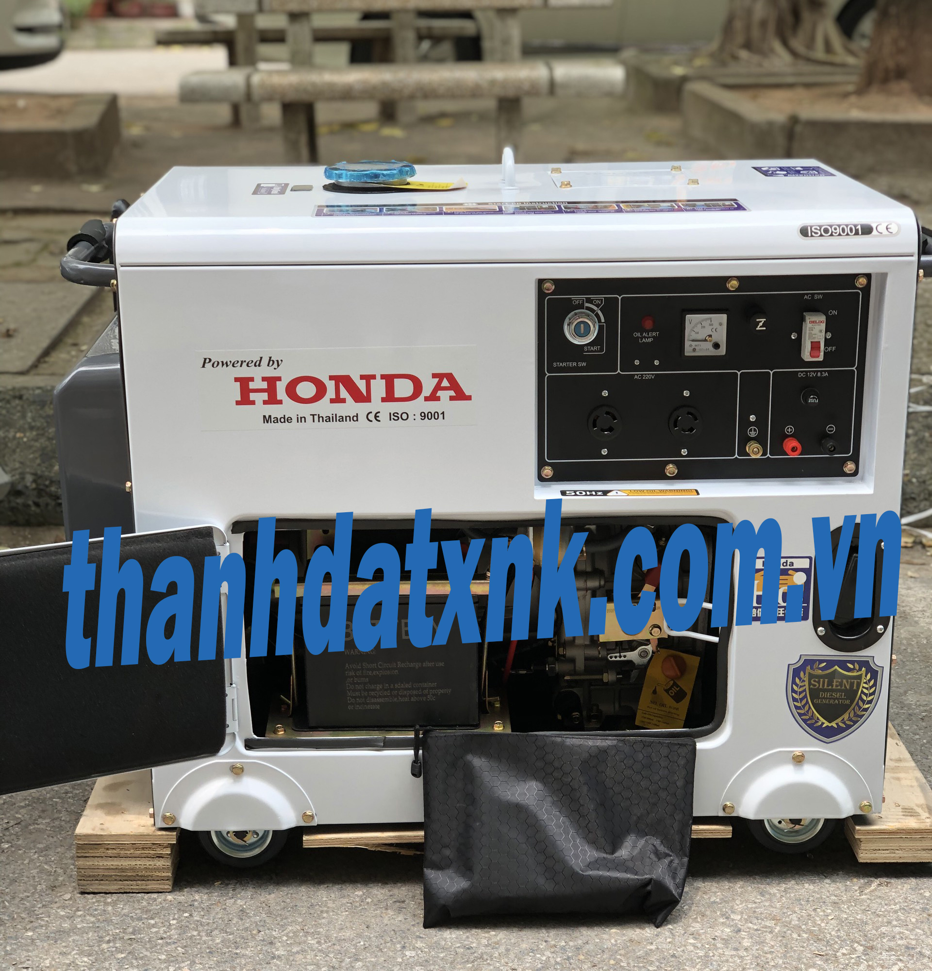z3393339534365_63f7f8ee62d5639a3e3c274979dc4c7d-1.jpg